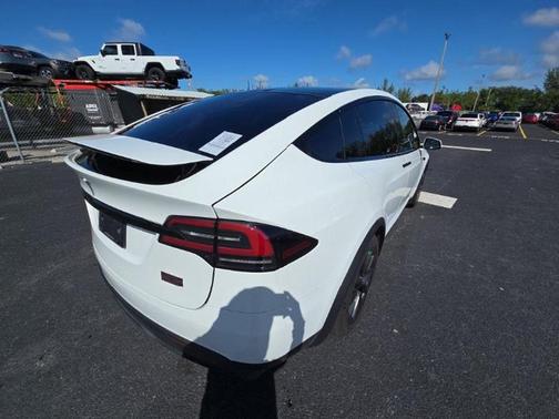 2022 Tesla Model X Plaid Tri Motor All-Wheel Drive
