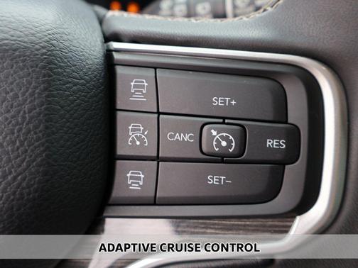 Diamond Black Crystal Pearlcoat 2022 Jeep Wagoneer Series II 4x4