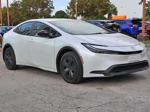 2024 Toyota Prius LE