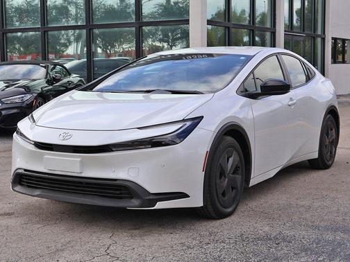 2024 Toyota Prius LE