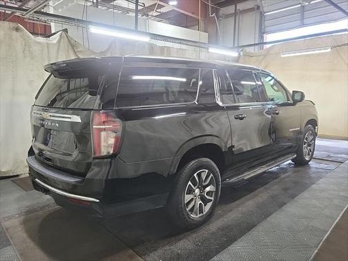2023 Chevrolet Suburban LS