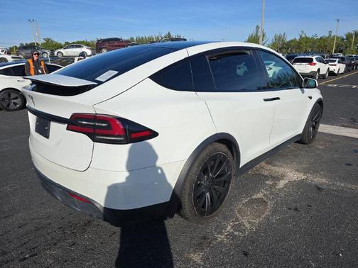 2022 Tesla Model X Dual Motor All-Wheel Drive