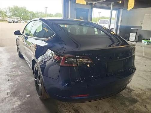 2022 Tesla Model 3 Standard Range