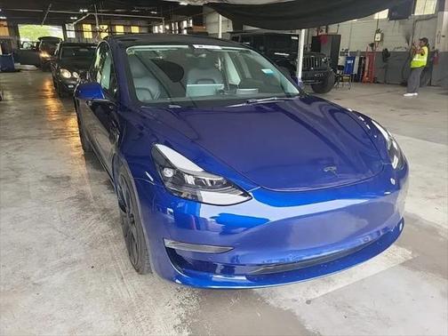 2022 Tesla Model 3 Standard Range