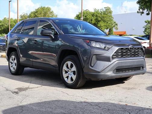 2022 Toyota RAV4 LE