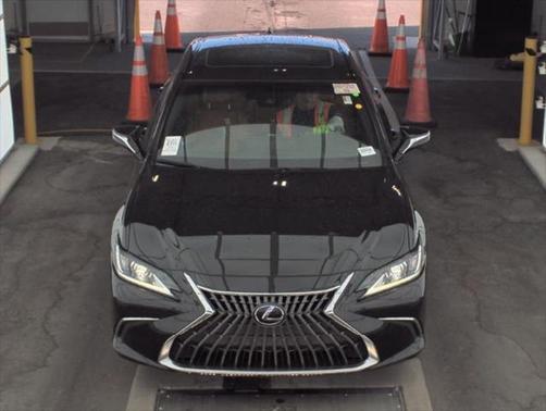 2023 Lexus ES 350 Base