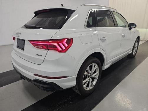 2022 Audi Q3 45 S line Premium Plus