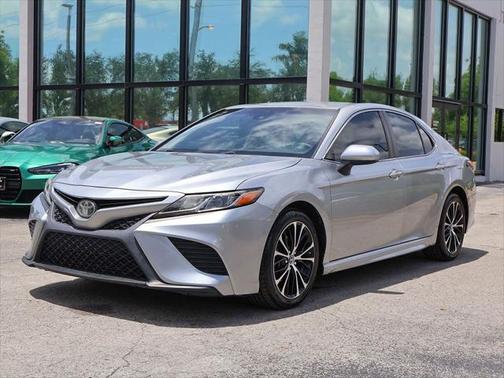2018 Toyota Camry SE