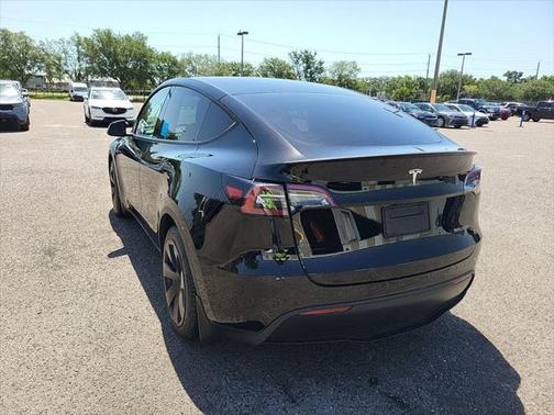 2022 Tesla Model Y Long Range Dual Motor All-Wheel Drive