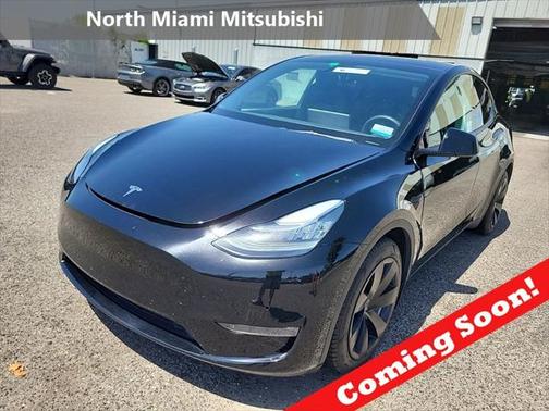 2022 Tesla Model Y Long Range Dual Motor All-Wheel Drive