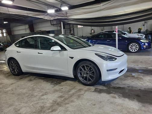 2023 Tesla Model 3 Standard Range