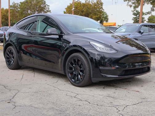 2023 Tesla Model Y Long Range Dual Motor All-Wheel Drive