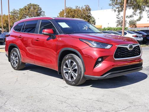2023 Toyota Highlander XLE
