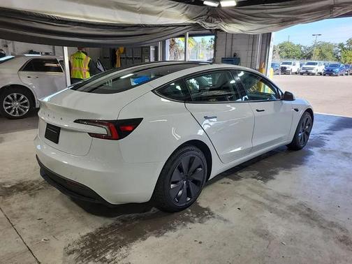 2025 Tesla Model 3 Long Range