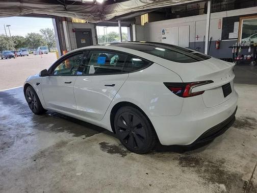 2025 Tesla Model 3 Long Range