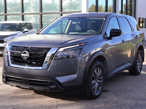 2025 Nissan Pathfinder S 4WD