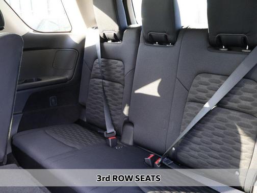 2025 Nissan Pathfinder S 4WD