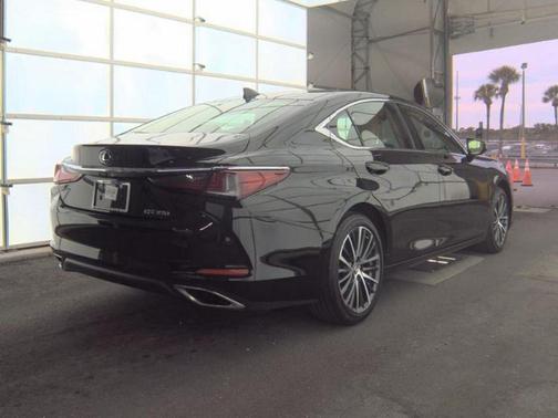 2024 Lexus ES 350 Base