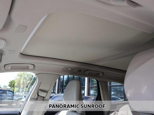 2023 Volvo XC60 B5 Ultimate Bright Theme