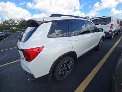2023 Honda Passport AWD Elite