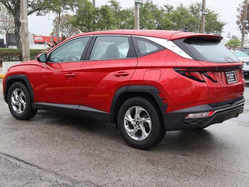 2022 Hyundai TUCSON SE