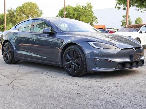 2022 Tesla Model S Base