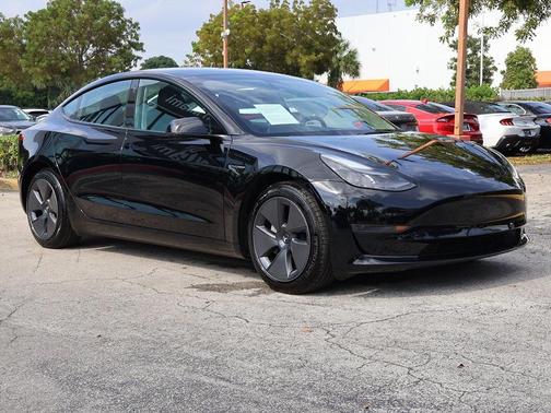 2023 Tesla Model 3 Standard Range