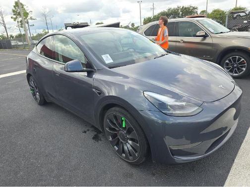 2022 Tesla Model Y Performance Dual Motor All-Wheel Drive