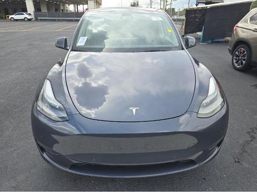 2022 Tesla Model Y Performance Dual Motor All-Wheel Drive