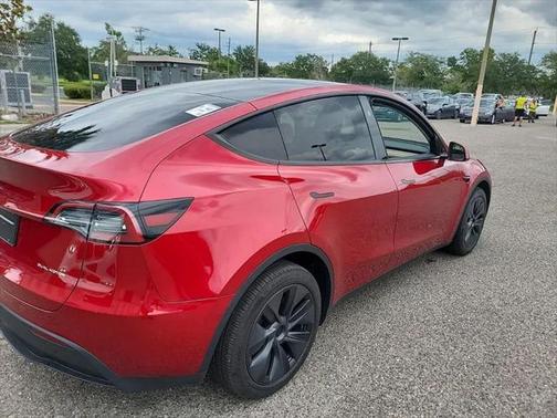 2024 Tesla Model Y Long Range Dual Motor All-Wheel Drive