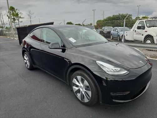 2022 Tesla Model Y Long Range Dual Motor All-Wheel Drive