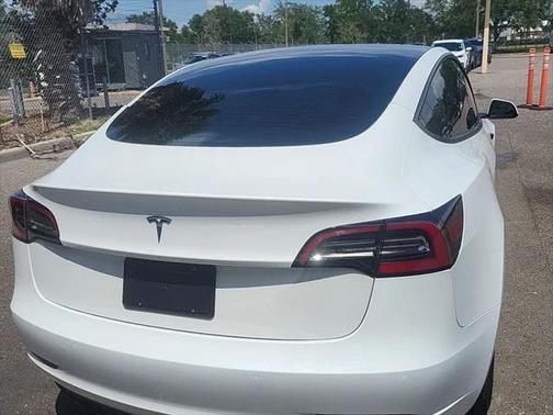 2022 Tesla Model 3 Standard Range