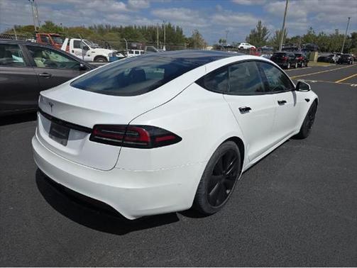 2022 Tesla Model S Base