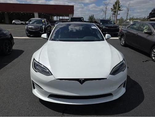 2022 Tesla Model S Base