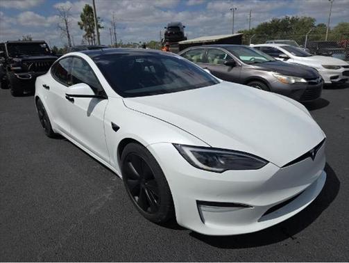 2022 Tesla Model S Base