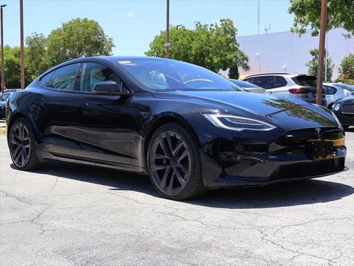 2022 Tesla Model S Plaid