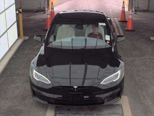 2022 Tesla Model S Plaid