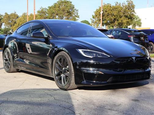 2023 Tesla Model S Plaid