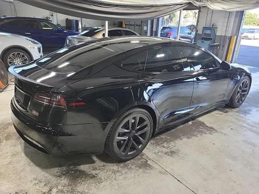 2023 Tesla Model S Plaid