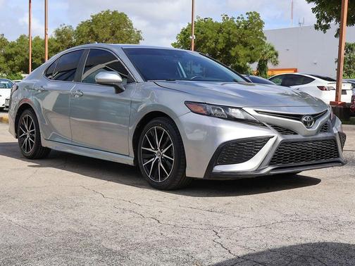 2021 Toyota Camry SE