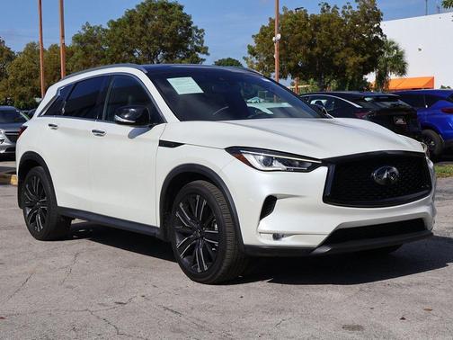2022 INFINITI QX50 LUXE