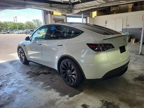2022 Tesla Model Y Performance Dual Motor All-Wheel Drive