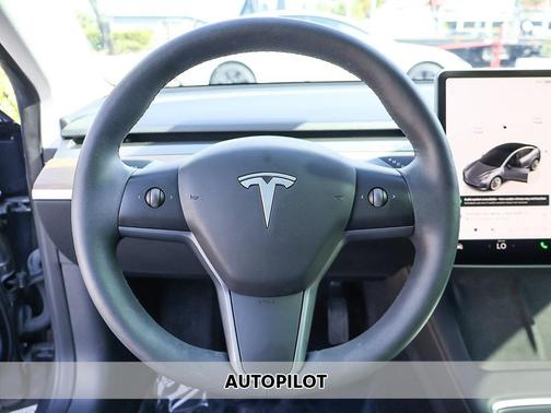 2023 Tesla Model 3 Standard Range