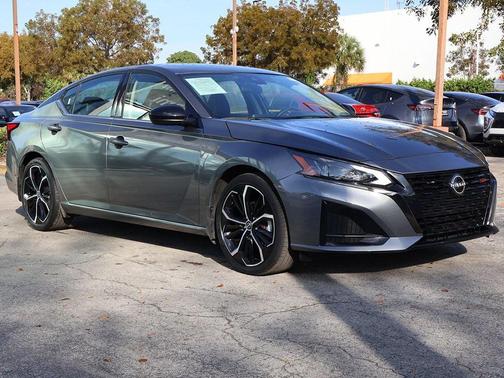 2023 Nissan Altima SR FWD