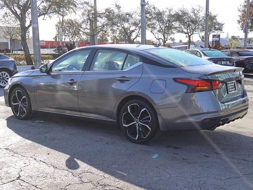 2023 Nissan Altima SR FWD