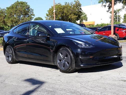 2022 Tesla Model 3 Standard Range