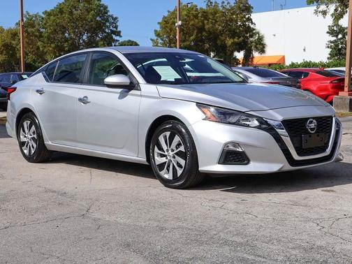 2022 Nissan Altima S FWD