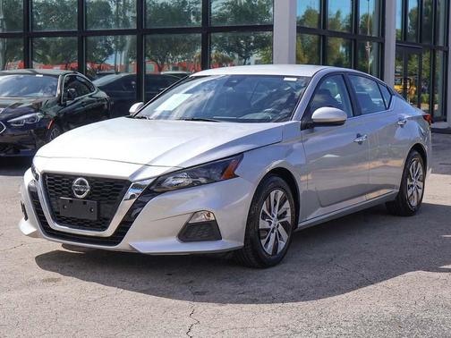 2022 Nissan Altima S FWD