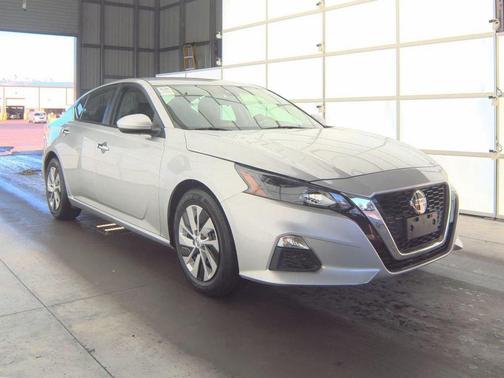 2022 Nissan Altima S FWD