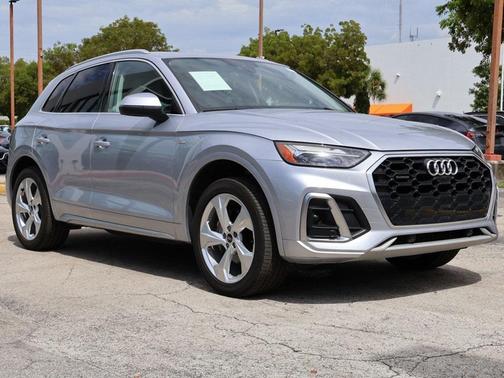 2022 Audi Q5 45 S line Premium Plus